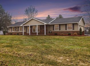 56846 Feather Ct, Three Rivers, MI 49093