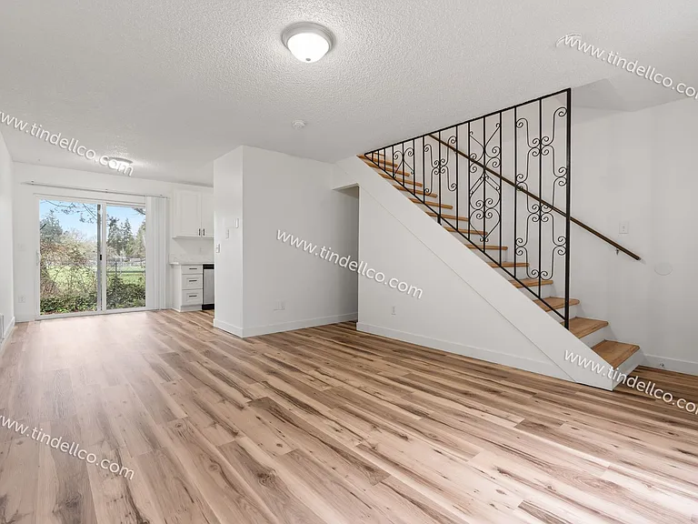 17324 SW Merlo Rd — Photo 6