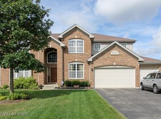 1564 Essex Dr, Hoffman Estates, IL 60192