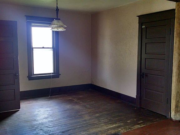 3rd image of 4755 144th Ave