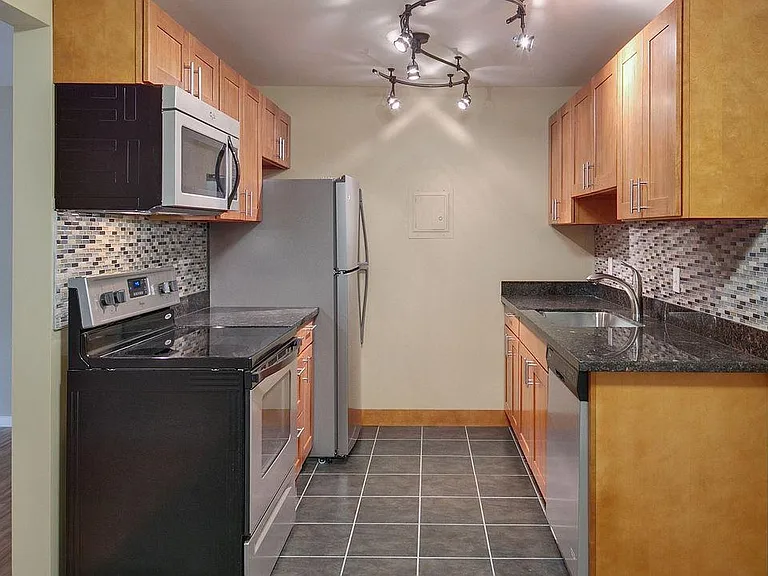 11300 5th Ave NE #2 — Photo 4