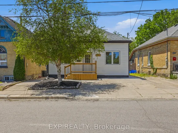 571 Elizabeth St, London, ON N5W 3S5