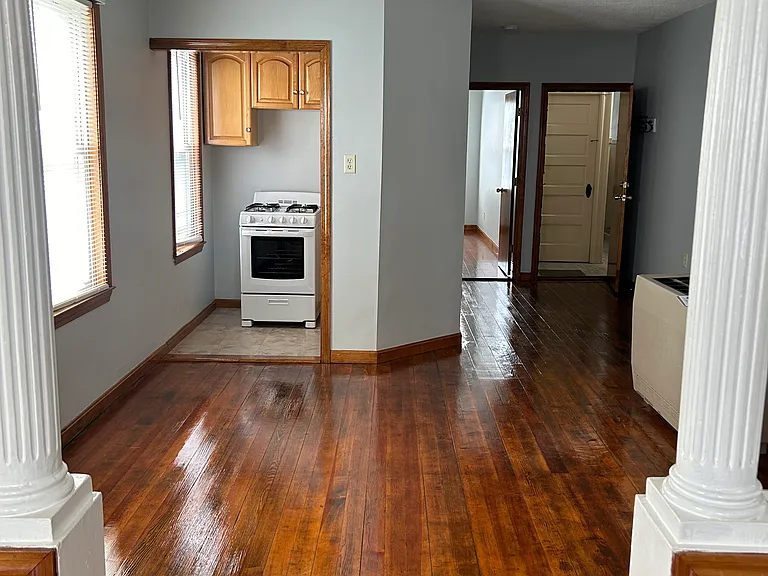 172 Hathaway St #1E — Photo 4