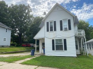 1533 Forrest Ave NE, Grand Rapids, MI 49505