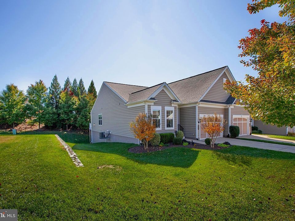 1st image of 196 Castle Hill Dr