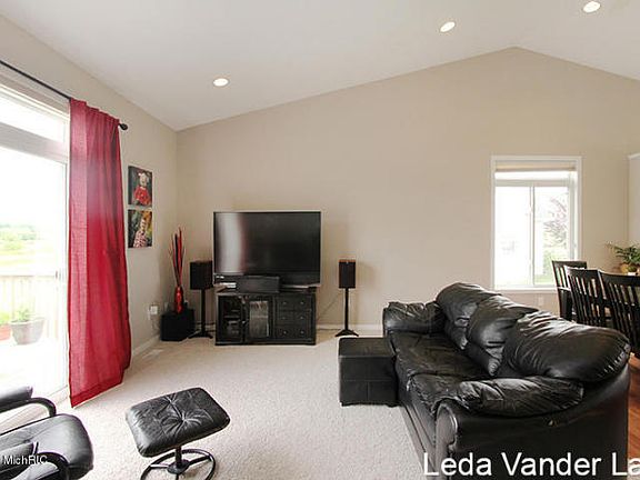 5th image of 7449 Katie Ln