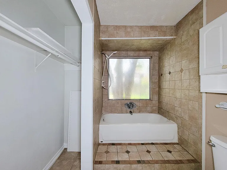 29002 Sedgefield St — Photo 21
