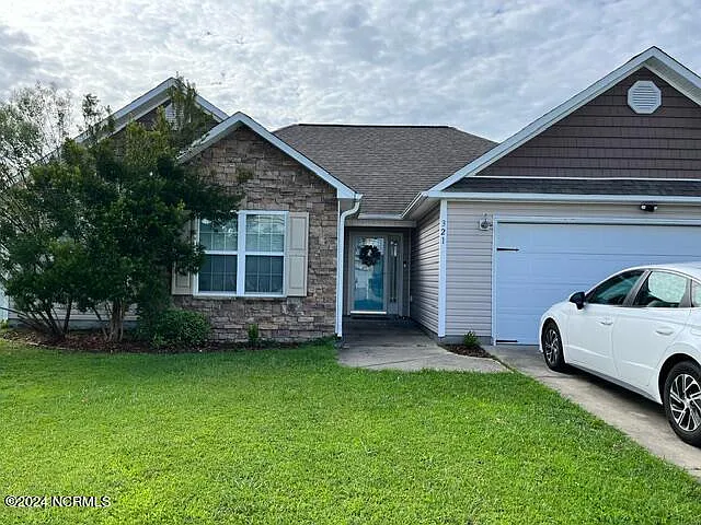 3 bed, 4.0 bath, 1499 sqft, $1,800 — Photo 2