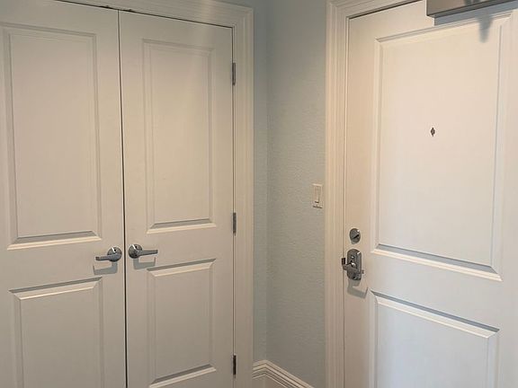 4th image of 127 W Main St