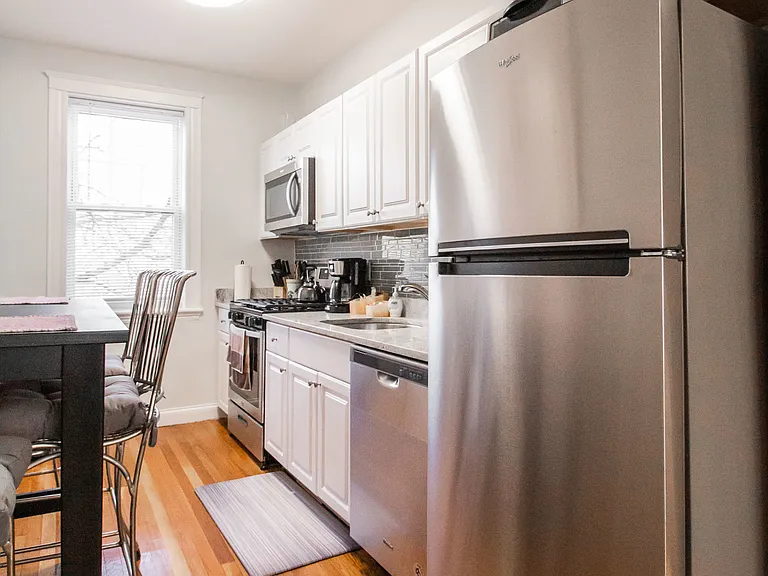 191 Kent St #4 — Photo 15