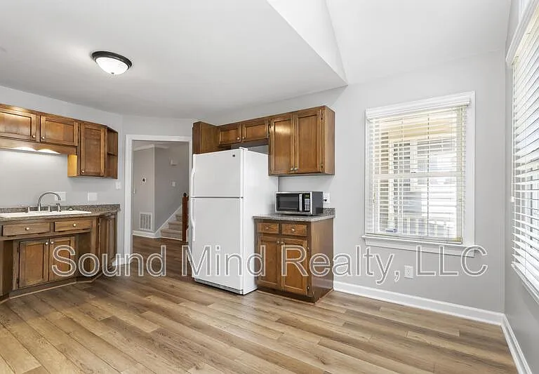 112 Lomond Ln — Photo 7