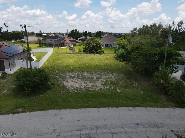105 SW 17th Pl, Cape Coral, FL 33991