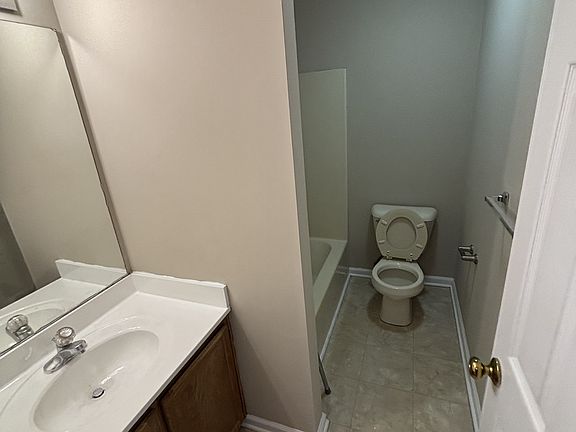 4th image of 112 Hillridge Ct #A