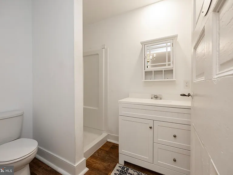 609 W Lincoln Hwy — Photo 23