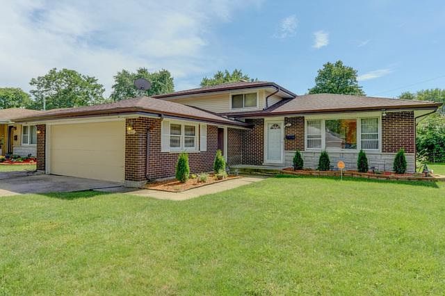 1st image of 15662 Dante Dr