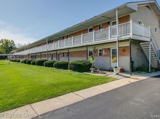26955 Milford Rd #24, South Lyon, MI 48178