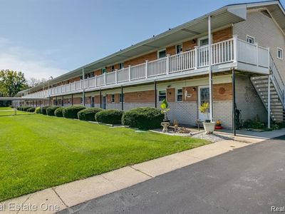 26955 Milford Rd #24, South Lyon, MI, 48178