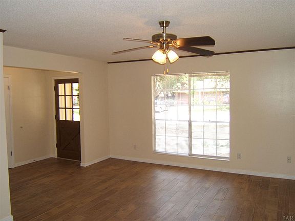 4th image of 3605 Juanita Ave