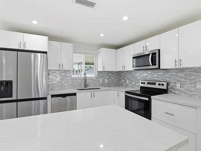 491 Calamondin Ave NW — Photo 9