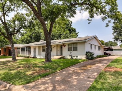 1513 White Way Dr, Arlington, TX, 76013