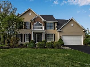4692 Brentwood Dr, Williamsville, NY 14221