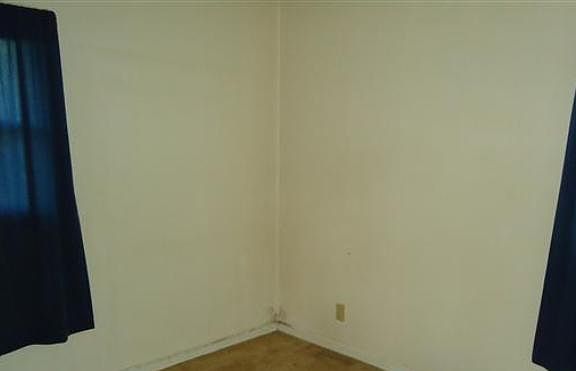 5th image of 10638 Dunkeld Cir
