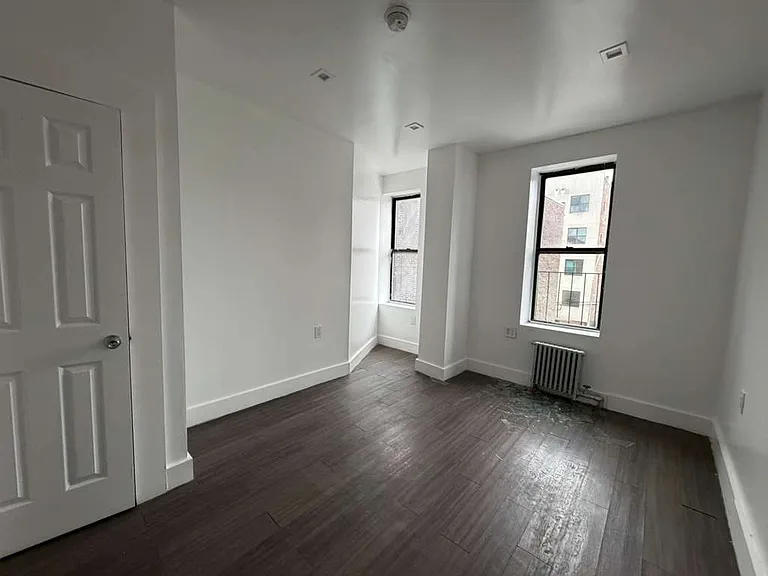 3007 3rd Ave #3 — Photo 1