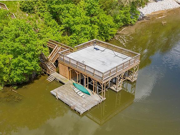 4th image of 595 Carolina Dr