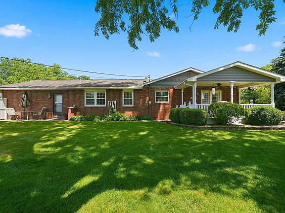 5th image of 1401 Rivercrest Dr