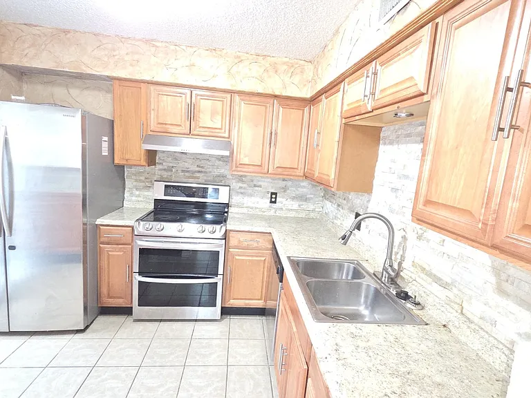225 Trellis Pl — Photo 12