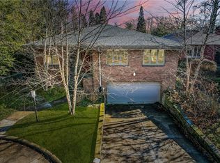 120 Aylesboro Ln, Pittsburgh, PA 15217