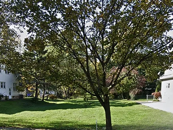 525 N Macomb St #V, Monroe, MI 48162