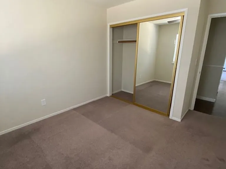 561 Amanda Ct — Photo 29