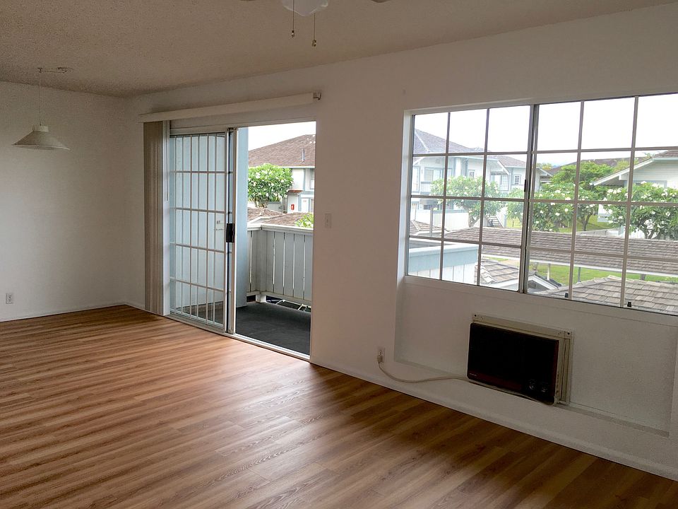 Spacious LR/DR and lanai