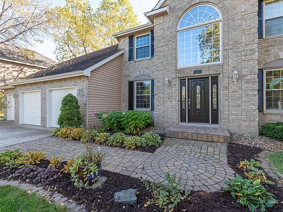 3rd image of 16713 Mayfield Dr
