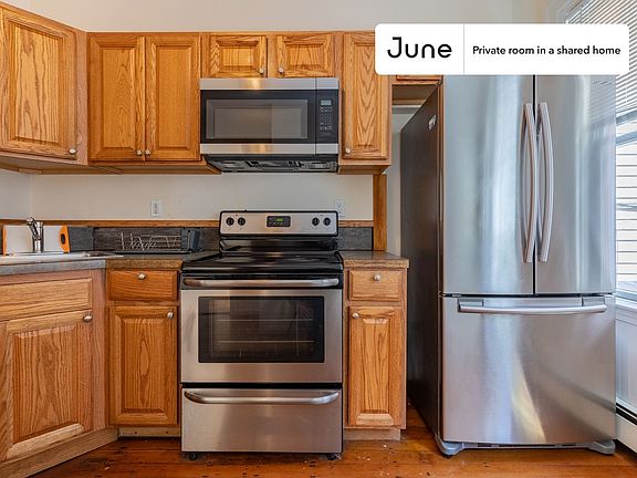 3rd image of 1 Folsom Ave #D