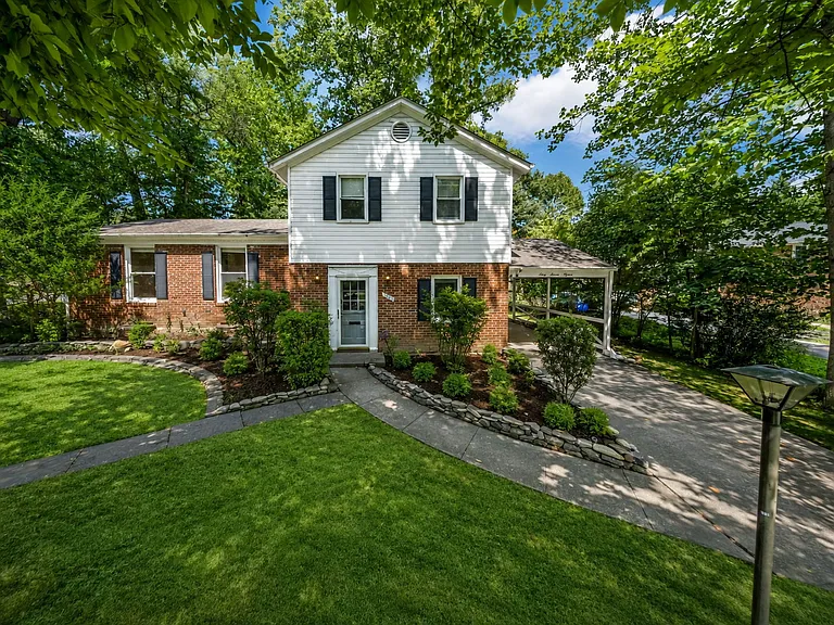 6715 Tildenwood Ln — Photo 1