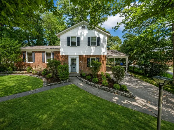 6715 Tildenwood Ln, Rockville, MD 20852