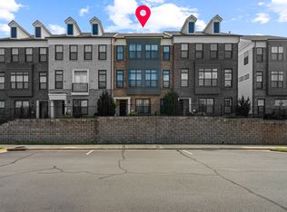 22572 Windsor Locks Sq, Ashburn, VA 20148