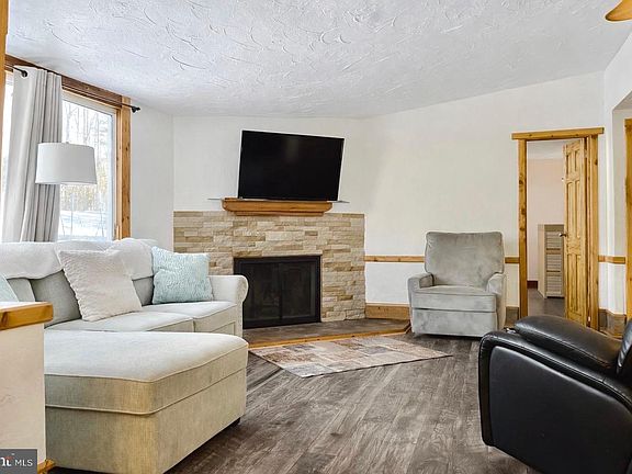 3rd image of 38842 Foley Mattingly Rd