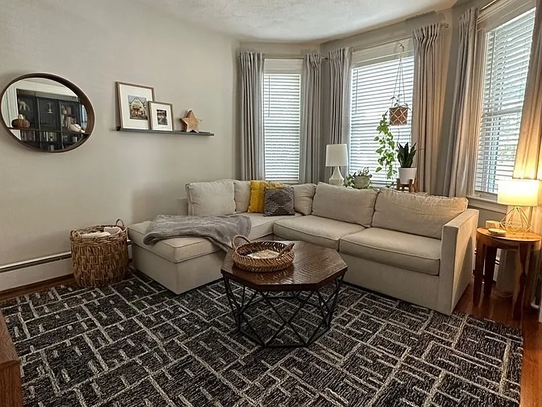 18 Hewlett St #1 — Photo 4