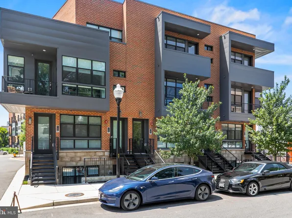 1102 S Highland St #3, Arlington, VA 22204