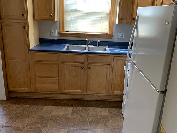 3rd image of 1207 Cleo St