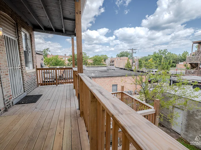 6111 S Eberhart Ave #2 — Photo 29