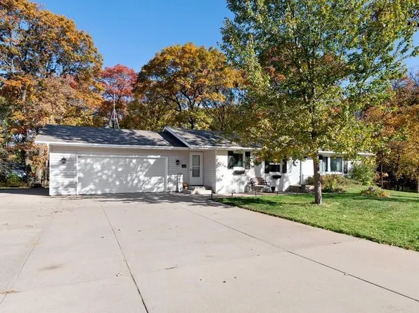 12176 44th St SE, Clear Lake, MN 55319