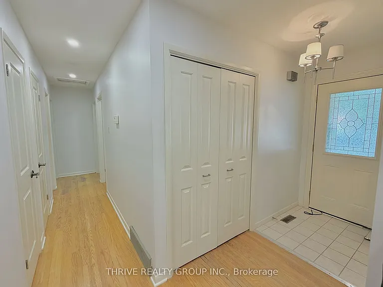 1449 Glenora Dr #UPPER — Photo 4