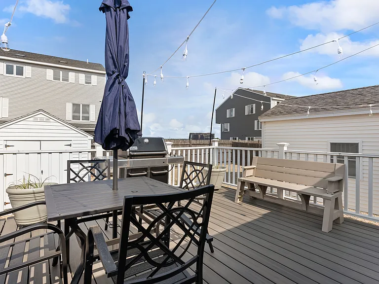 12 Harris Ave — Photo 32
