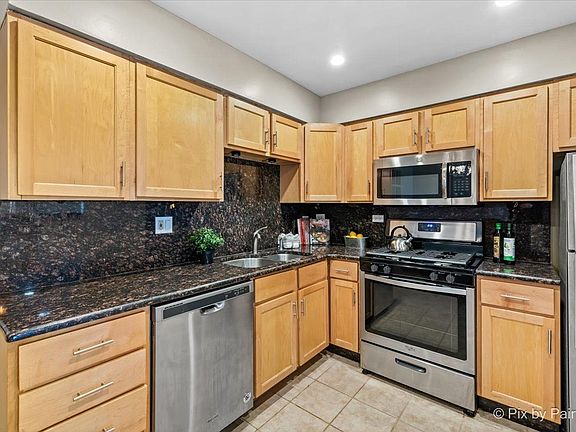 5th image of 705 Tipperary Ct APT 1B