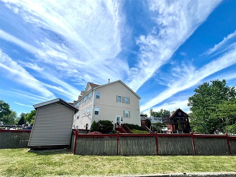 60 Peach Pl — Photo 46