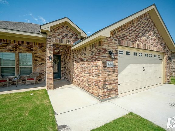2nd image of 3917 Yorkshire Dr